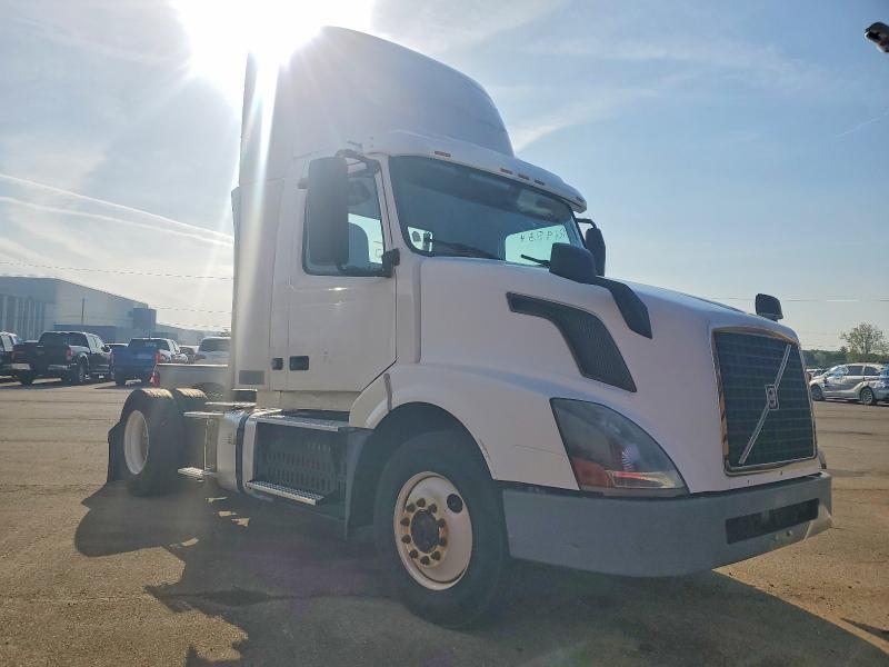 Aukcja sprzedaży 2017 Volvo Vn, vin: 4V4N39TGXHN988210, numer aukcji: 50600186