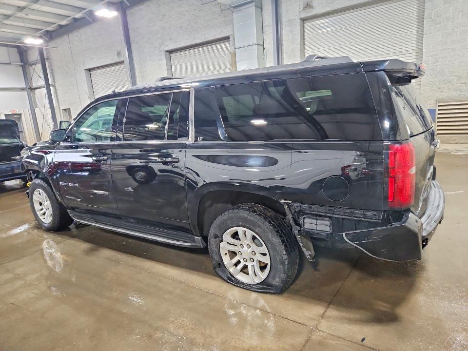 2017 Chevrolet Suburban მანქანა იყიდება აუქციონზე, vin: 1GNSKHKC3HR165953, აუქციონის ნომერი: 50142906
