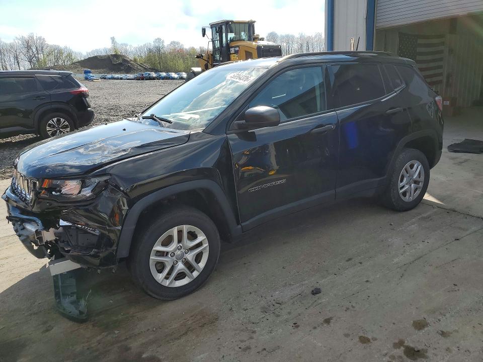 50264326 :رقم المزاد ، 3C4NJDAB5JT401428 vin ، 2018 Jeep Compass مزاد بيع