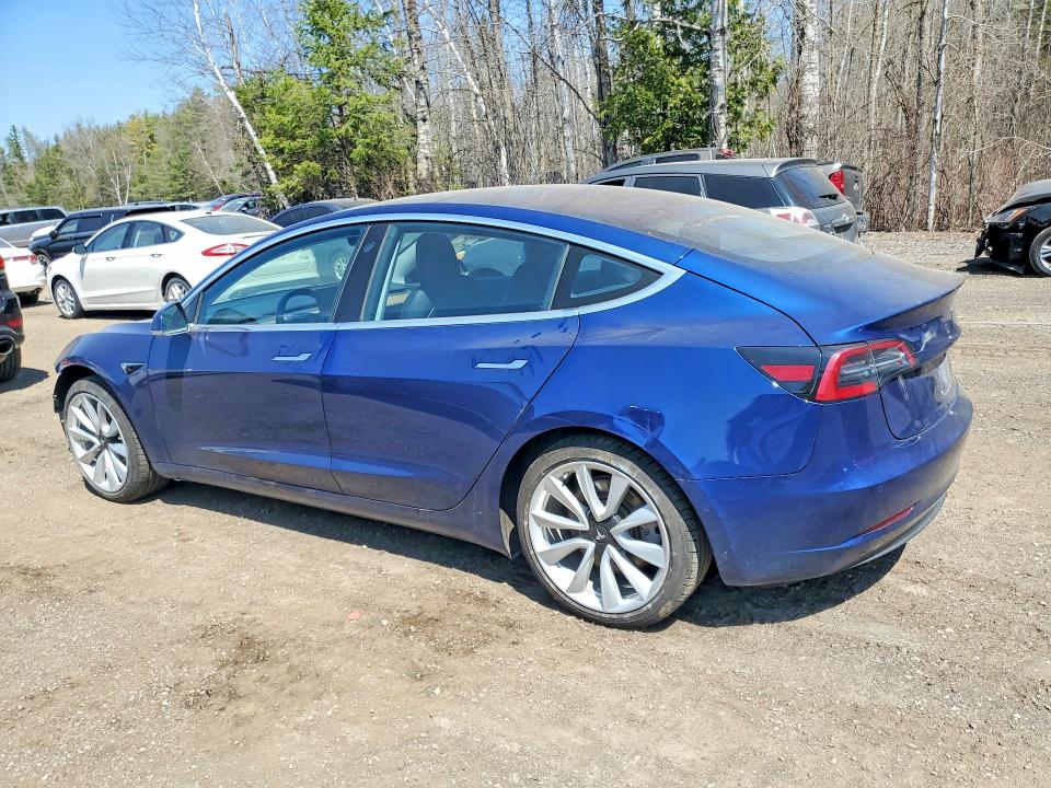50064036 :رقم المزاد ، 5YJ3E1EA3JF030120 vin ، 2018 Tesla Model 3 مزاد بيع