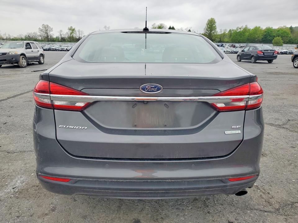 51757196 :رقم المزاد ، 3FA6P0HD7JR144133 vin ، 2018 Ford Fusion مزاد بيع