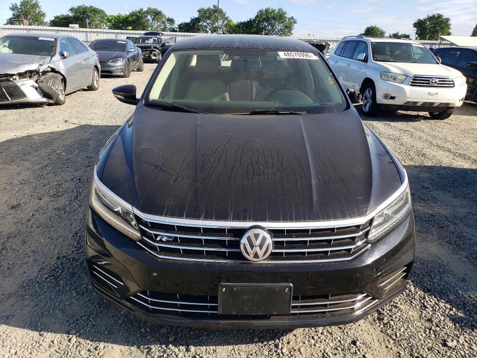 2017 Volkswagen Passat მანქანა იყიდება აუქციონზე, vin: 1VWDT7A36HC006130, აუქციონის ნომერი: 48570996