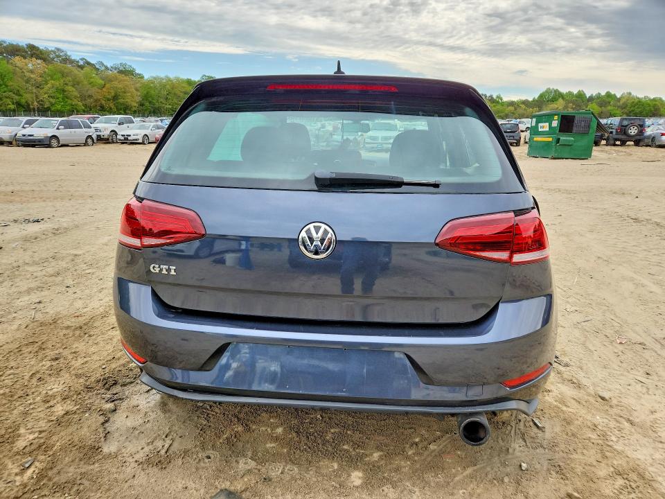 51085716 :رقم المزاد ، 3VW447AU6JM273133 vin ، 2018 Volkswagen Gti مزاد بيع