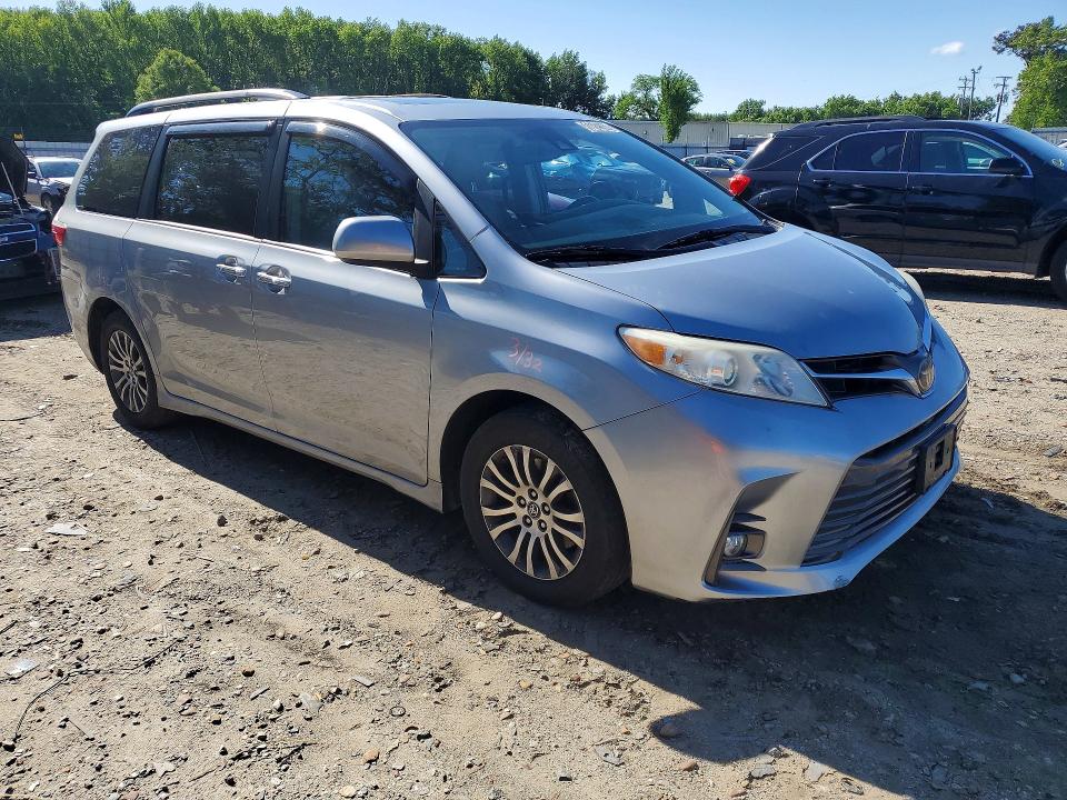 2018 Toyota Sienna მანქანა იყიდება აუქციონზე, vin: 5TDYZ3DC7JS917403, აუქციონის ნომერი: 51124886