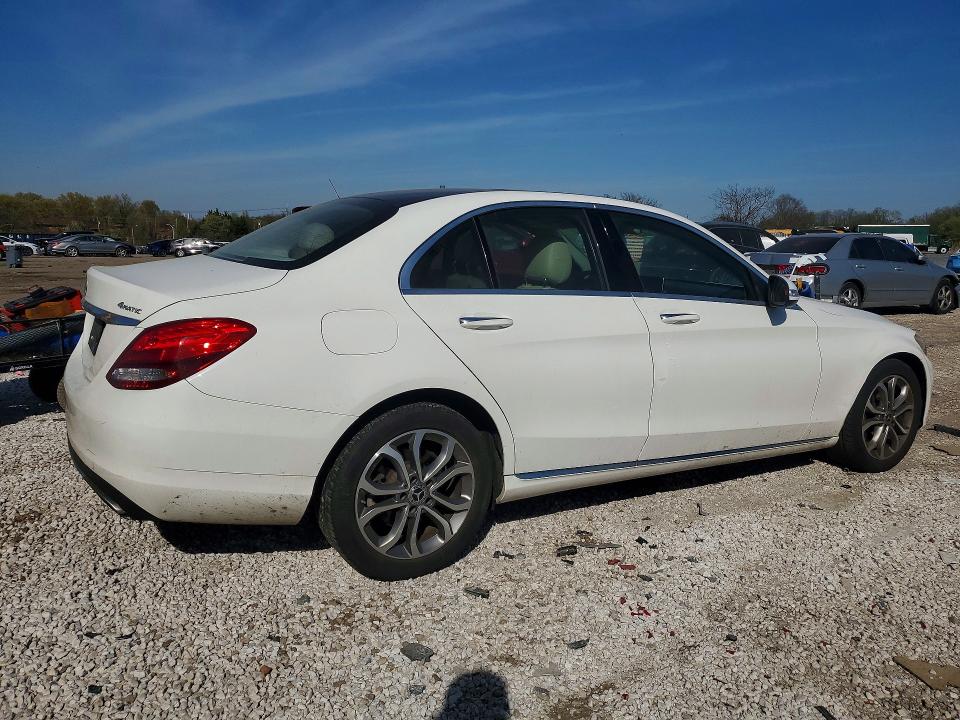 49542636 :رقم المزاد ، 55SWF4KB1HU221326 vin ، 2017 Mercedes-benz C مزاد بيع