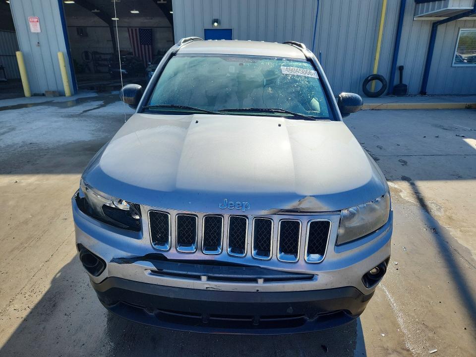 49045066 :رقم المزاد ، 1C4NJCBA0GD574014 vin ، 2016 Jeep Compass مزاد بيع