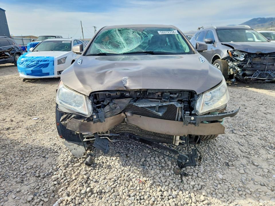 50272756 :رقم المزاد ، 1G4GD5ED8BF366330 vin ، 2011 Buick Lacrosse مزاد بيع