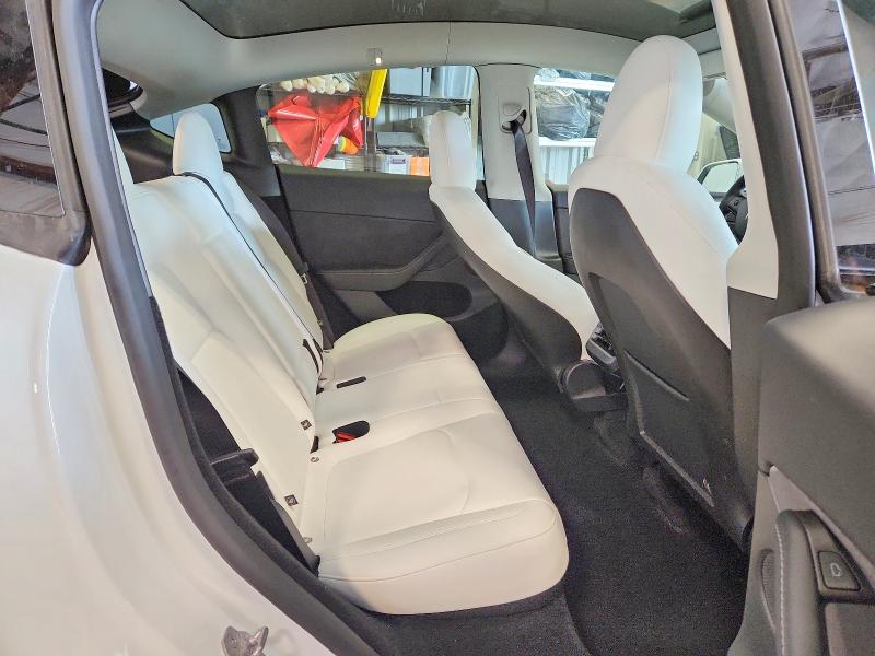 49672176 :رقم المزاد ، 7SAYGDEE1RF207993 vin ، 2024 Tesla Model Y مزاد بيع