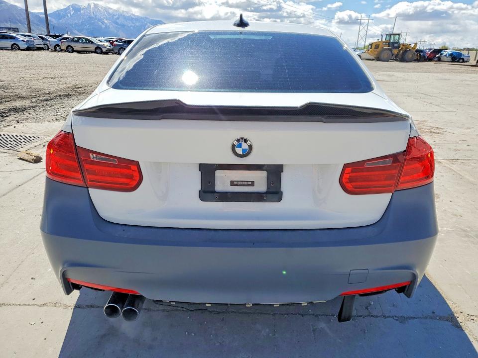 49030116 :رقم المزاد ، WBA3A5C51DF350915 vin ، 2013 Bmw 328 مزاد بيع