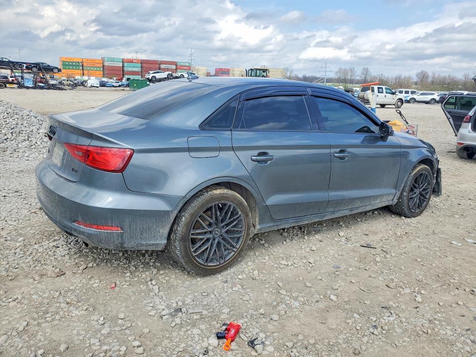Продаж на аукціоні авто 2015 Audi A3, vin: WAUACGFF5F1007428, номер лоту: 48732806