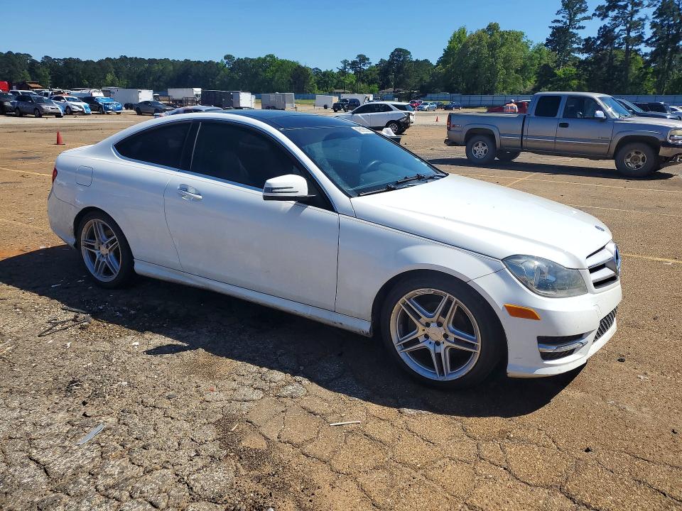 Продаж на аукціоні авто 2013 Mercedes-benz C, vin: WDDGJ4HB7DG052513, номер лоту: 48813836