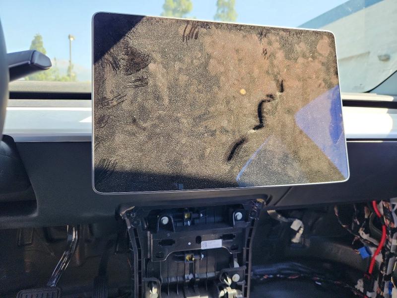 Продажа на аукционе авто 2021 Tesla Model Y, vin: 5YJYGDEEXMF240688, номер лота: 51526516