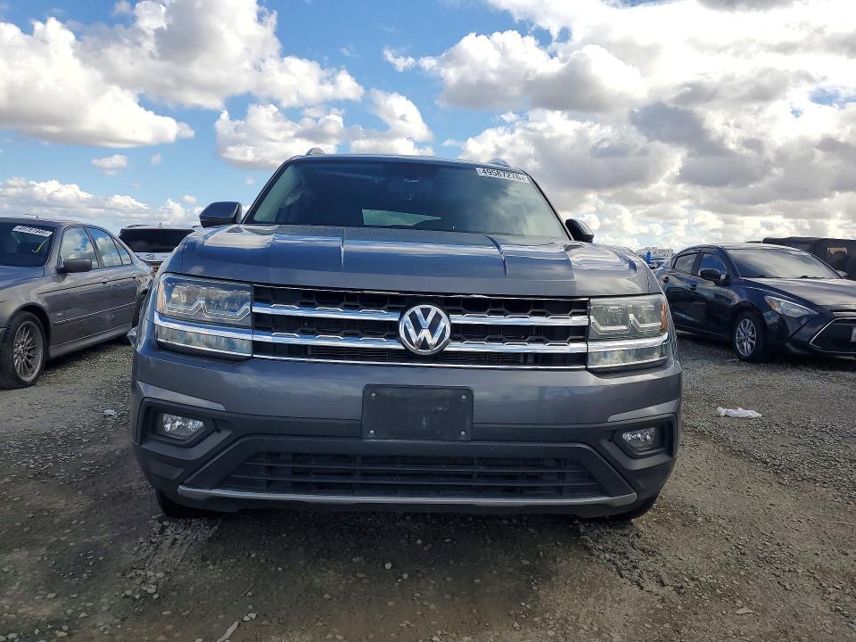 49587276 :رقم المزاد ، 1V2KR2CA2JC540348 vin ، 2018 Volkswagen Atlas مزاد بيع