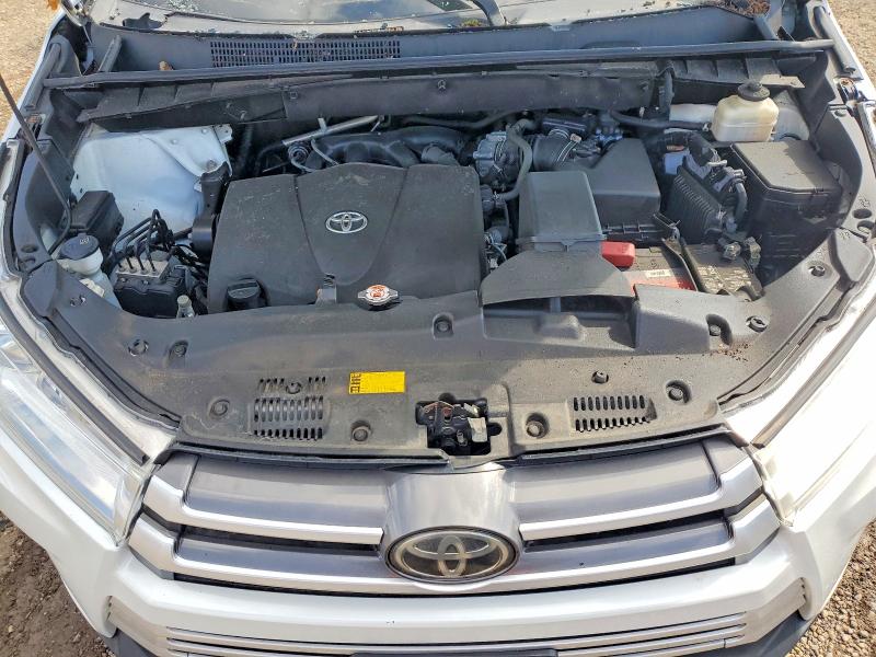Продажа на аукционе авто 2018 Toyota Highlander, vin: 5TDJZRFH0JS525747, номер лота: 49946486