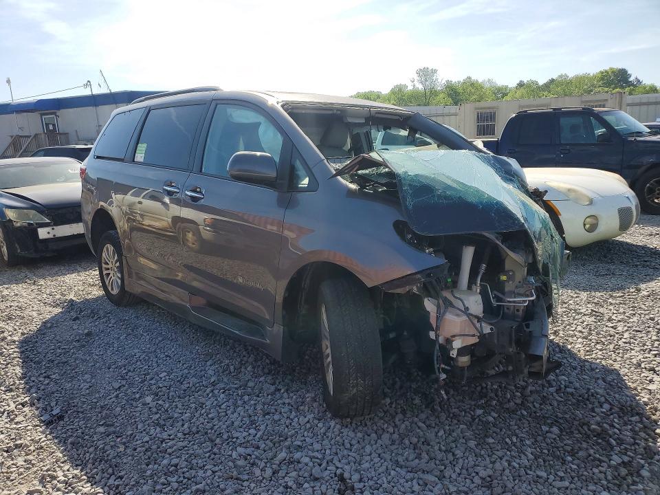 2017 Toyota Sienna მანქანა იყიდება აუქციონზე, vin: 5TDYZ3DC2HS881386, აუქციონის ნომერი: 49530286