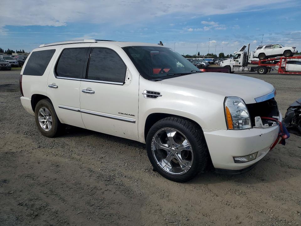 Продажа на аукционе авто 2011 Cadillac Escalade, vin: 1GYS3BEF8BR134630, номер лота: 48710266