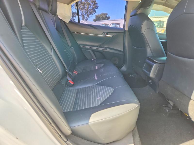 52054646 :رقم المزاد ، JTNB11HK0J3038695 vin ، 2018 Toyota Camry مزاد بيع