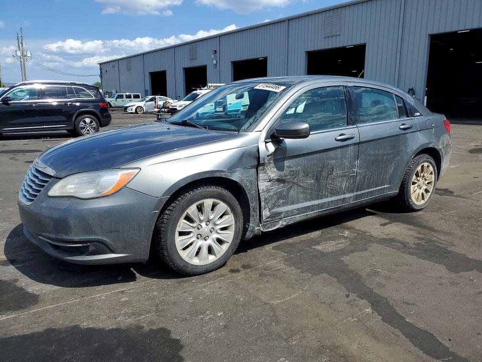 51544466 :رقم المزاد ، 1C3CCBAB5CN135258 vin ، 2012 Chrysler 200 مزاد بيع