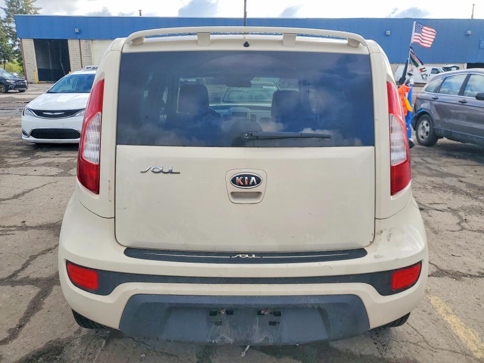 52011626 :رقم المزاد ، KNDJT2A52C7452903 vin ، 2012 Kia Soul مزاد بيع