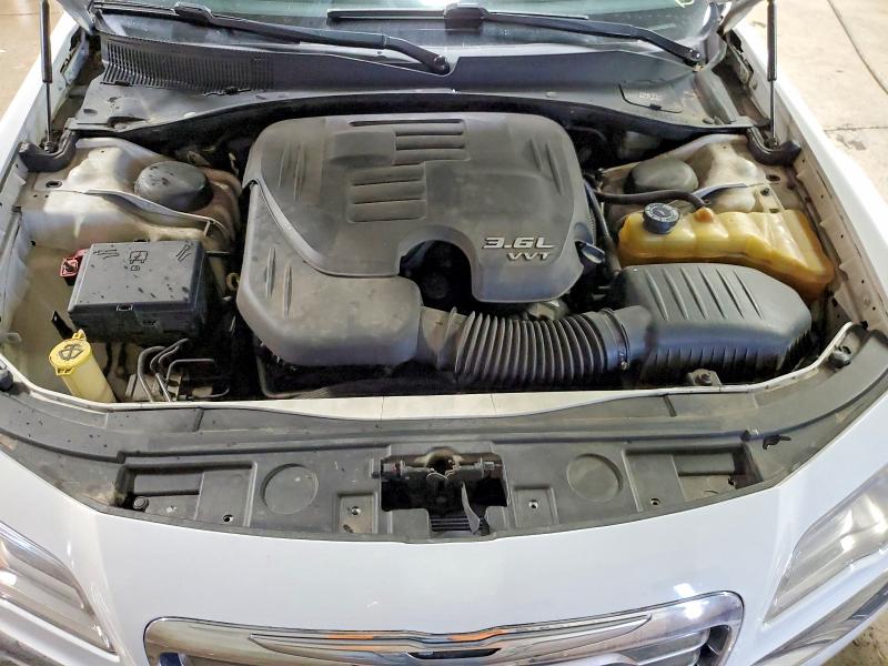 50300486 :رقم المزاد ، 2C3CA5CG0BH579879 vin ، 2011 Chrysler 300 مزاد بيع