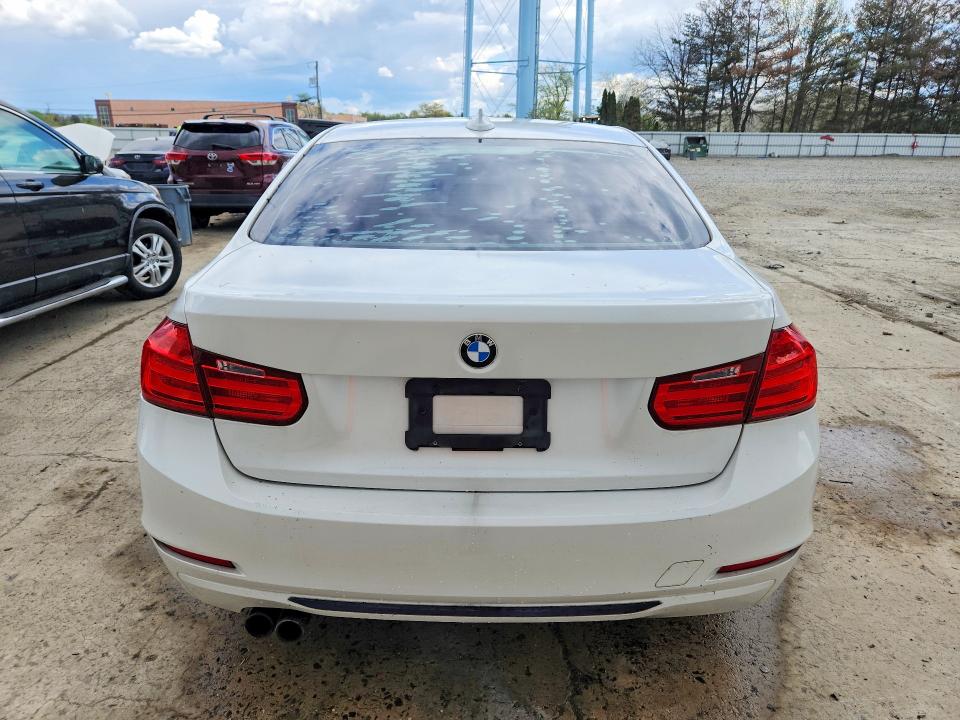 2014 Bmw 328 მანქანა იყიდება აუქციონზე, vin: WBA3A5G53ENP33305, აუქციონის ნომერი: 50391326