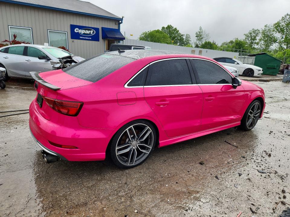 51700666 :رقم المزاد ، WAUB1GFF2H1073299 vin ، 2017 Audi S3 مزاد بيع