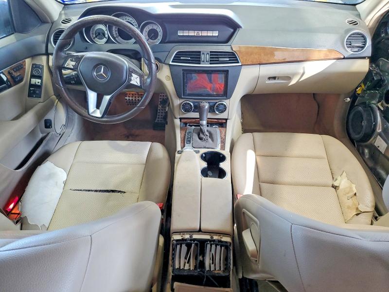 2012 Mercedes-benz C მანქანა იყიდება აუქციონზე, vin: WDDGF4HB0CR234736, აუქციონის ნომერი: 50750246