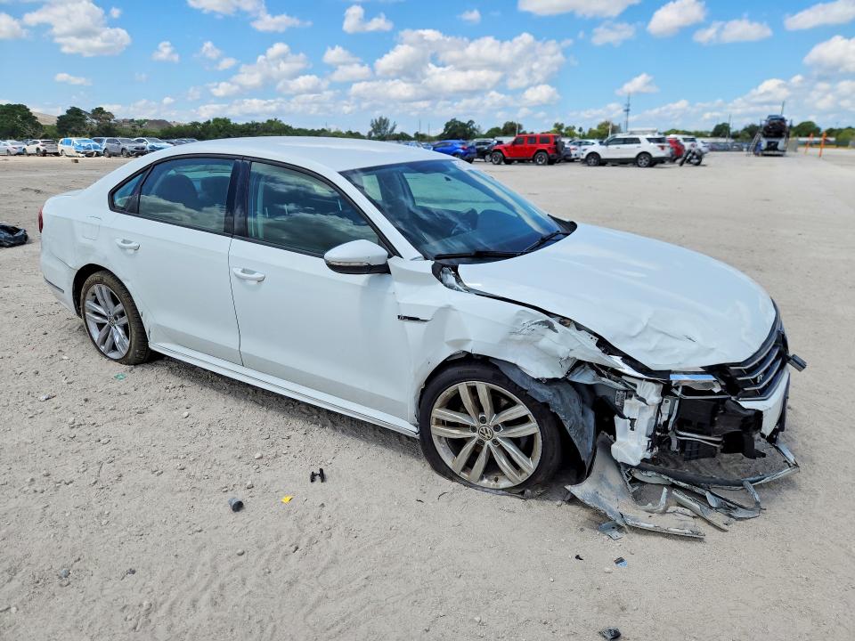 2018 Volkswagen Passat მანქანა იყიდება აუქციონზე, vin: 1VWAA7A35JC032832, აუქციონის ნომერი: 51758976