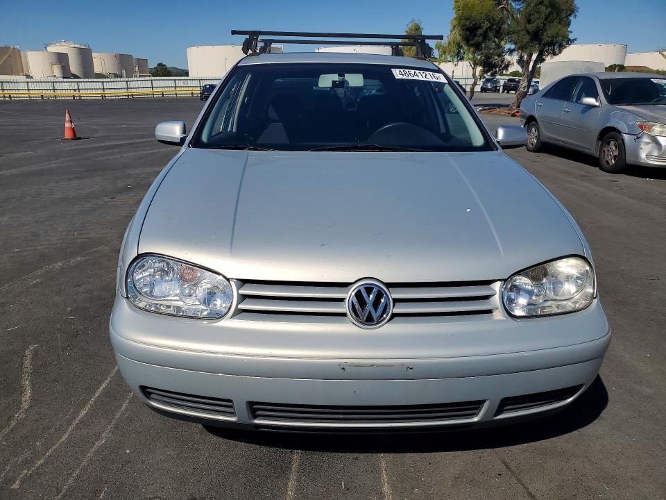 48641216 :رقم المزاد ، WVWGC21J2YW370710 vin ، 2000 Volkswagen Golf مزاد بيع