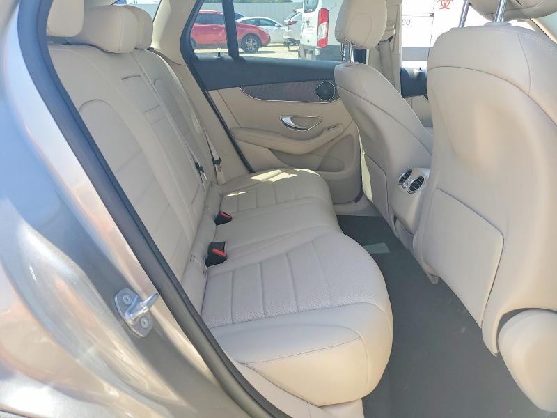 48540486 :رقم المزاد ، WDC0G4JB9KF602408 vin ، 2019 Mercedes-benz Glc مزاد بيع