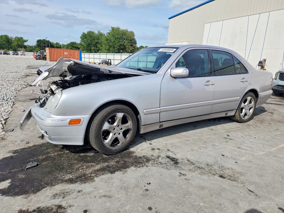 50698806 :رقم المزاد ، WDBJF65JX2B494963 vin ، 2002 Mercedes-benz E مزاد بيع