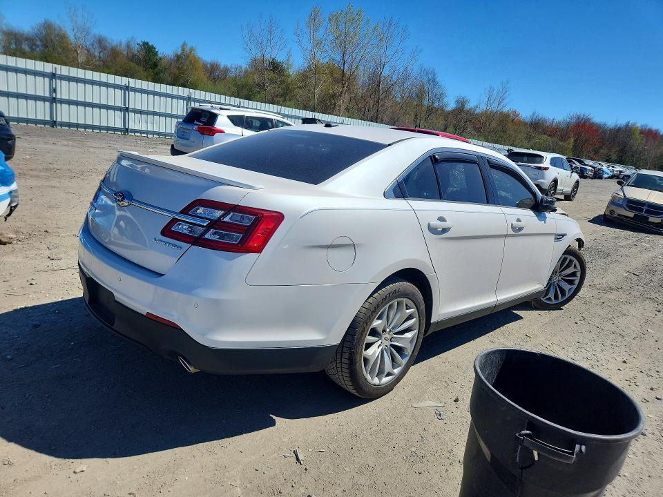 2015 Ford Taurus მანქანა იყიდება აუქციონზე, vin: 1FAHP2F80FG182263, აუქციონის ნომერი: 51309796