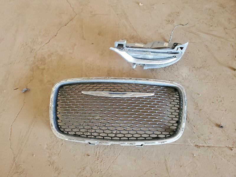 Продажа на аукционе авто 2018 Chrysler 300, vin: 2C3CCAEG3JH136852, номер лота: 49387986