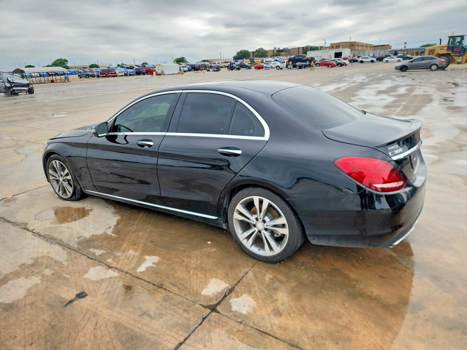 51463066 :رقم المزاد ، 55SWF4JB2GU166238 vin ، 2016 Mercedes-benz C مزاد بيع