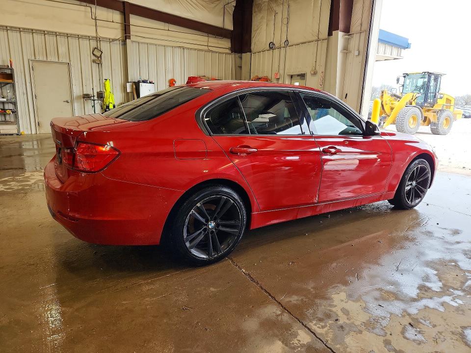 51318376 :رقم المزاد ، WBA3B3G51FNT19264 vin ، 2015 Bmw 328 مزاد بيع