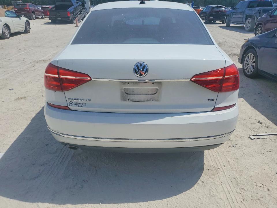 51562446 :رقم المزاد ، 1VWBS7A3XGC038605 vin ، 2016 Volkswagen Passat مزاد بيع