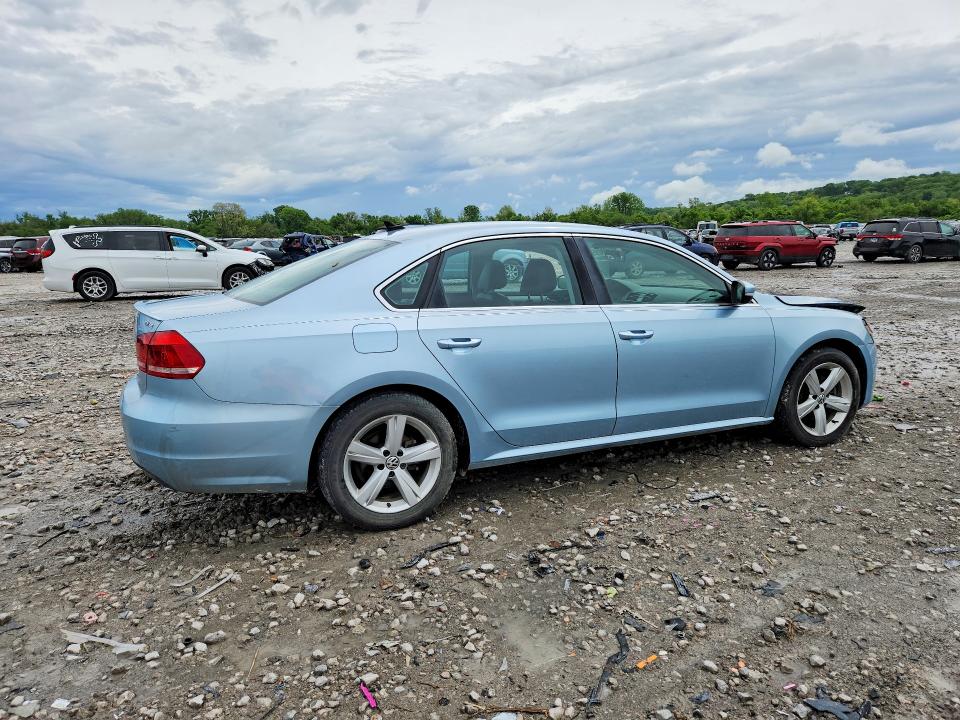 50992956 :رقم المزاد ، 1VWBN7A34DC002900 vin ، 2013 Volkswagen Passat مزاد بيع