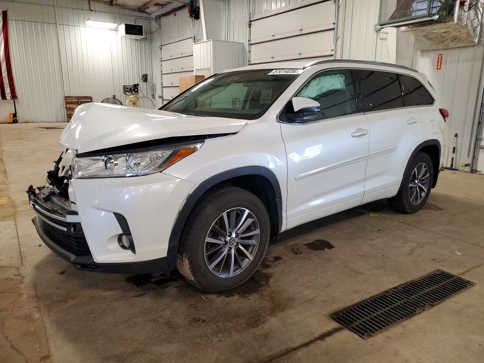 Aukcja sprzedaży 2018 Toyota Highlander, vin: 5TDJZRFH1JS811767, numer aukcji: 51414036