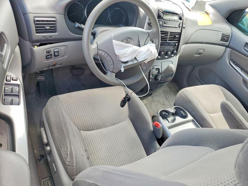 Aukcja sprzedaży 2010 Toyota Sienna, vin: 5TDKK4CC5AS299449, numer aukcji: 50983496