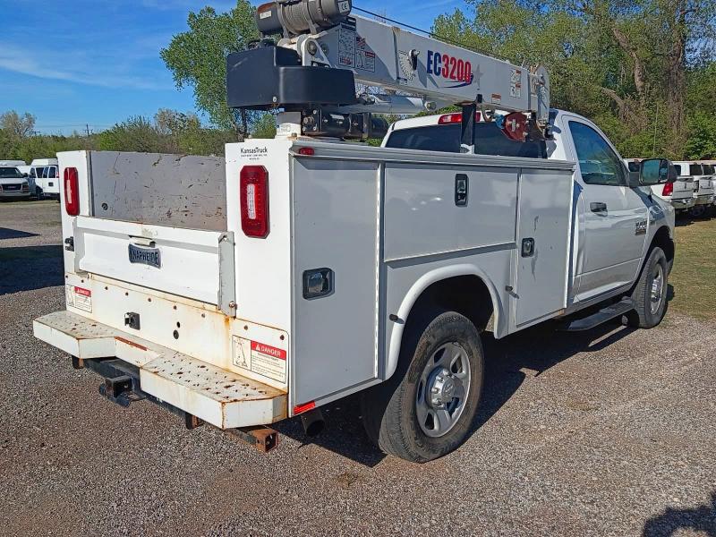 49409476 :رقم المزاد ، 3C7WR3AJ7JG220535 vin ، 2018 Ram 3500 مزاد بيع