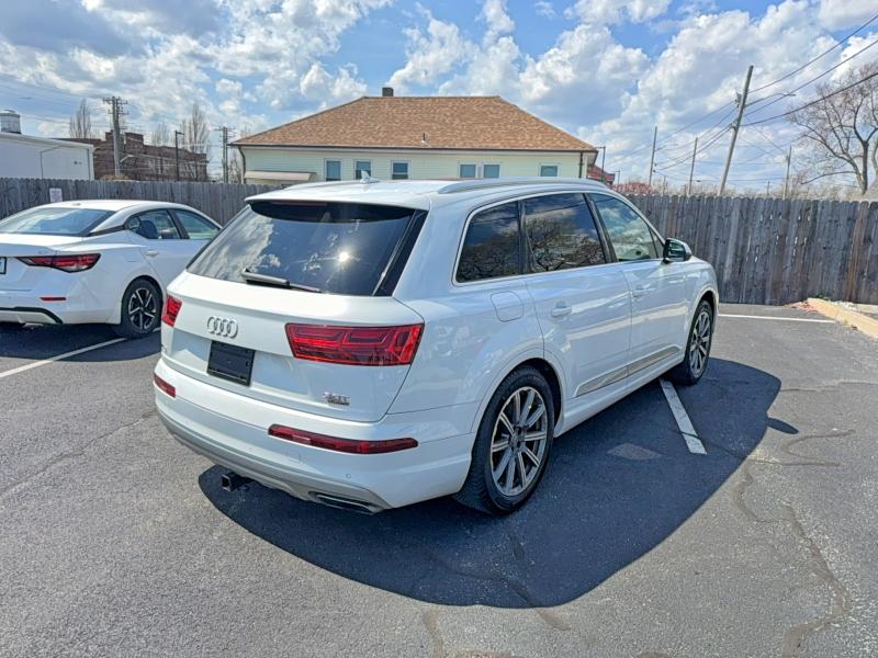 2018 Audi Q7 მანქანა იყიდება აუქციონზე, vin: WA1LAAF71JD023215, აუქციონის ნომერი: 50125236