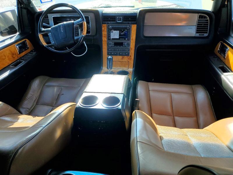 Продаж на аукціоні авто 2011 Lincoln Navigator, vin: 5LMJJ3H55BEJ03691, номер лоту: 49442776