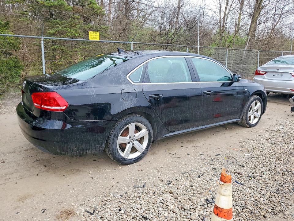 49742696 :رقم المزاد ، 1VWAS7A33FC116328 vin ، 2015 Volkswagen Passat مزاد بيع