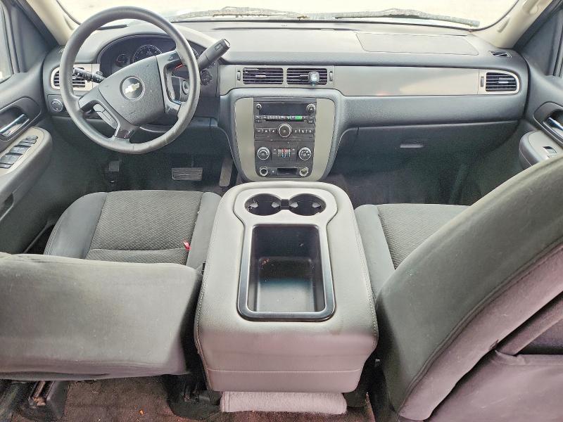 51790046 :رقم المزاد ، 3GNFK16308G315083 vin ، 2008 Chevrolet Suburban مزاد بيع