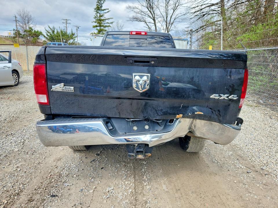 48299486 :رقم المزاد ، 3C6UR5JJ2JG365778 vin ، 2018 Ram 2500 مزاد بيع