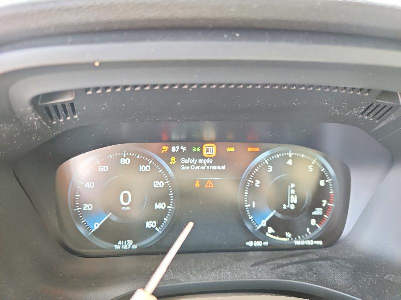 Продажа на аукционе авто 2019 Volvo Xc60, vin: LYV102DK4KB250164, номер лота: 51842446