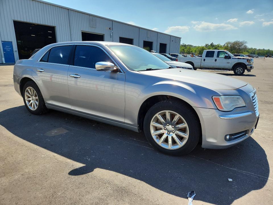 Продажа на аукционе авто 2011 Chrysler 300c, vin: 2C3CA6CT4BH524600, номер лота: 50104426