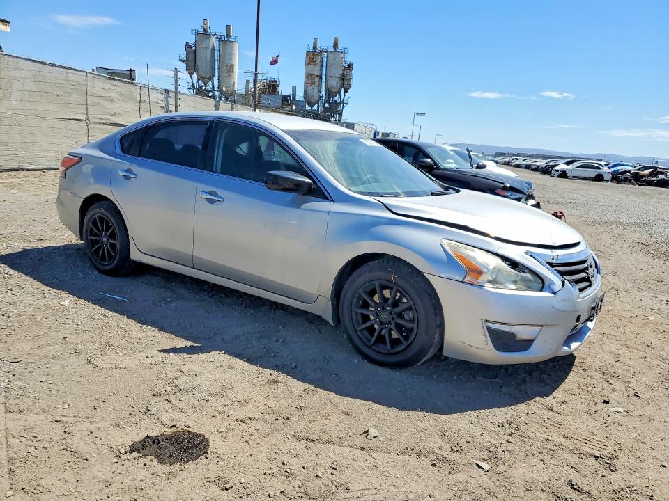 2015 Nissan Altima მანქანა იყიდება აუქციონზე, vin: 1N4AL3AP2FC101854, აუქციონის ნომერი: 48538116