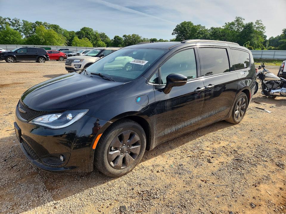 Auction sale of the 2020 Chrysler Pacifica, vin: 2C4RC1N76LR267485, lot number: 50388656