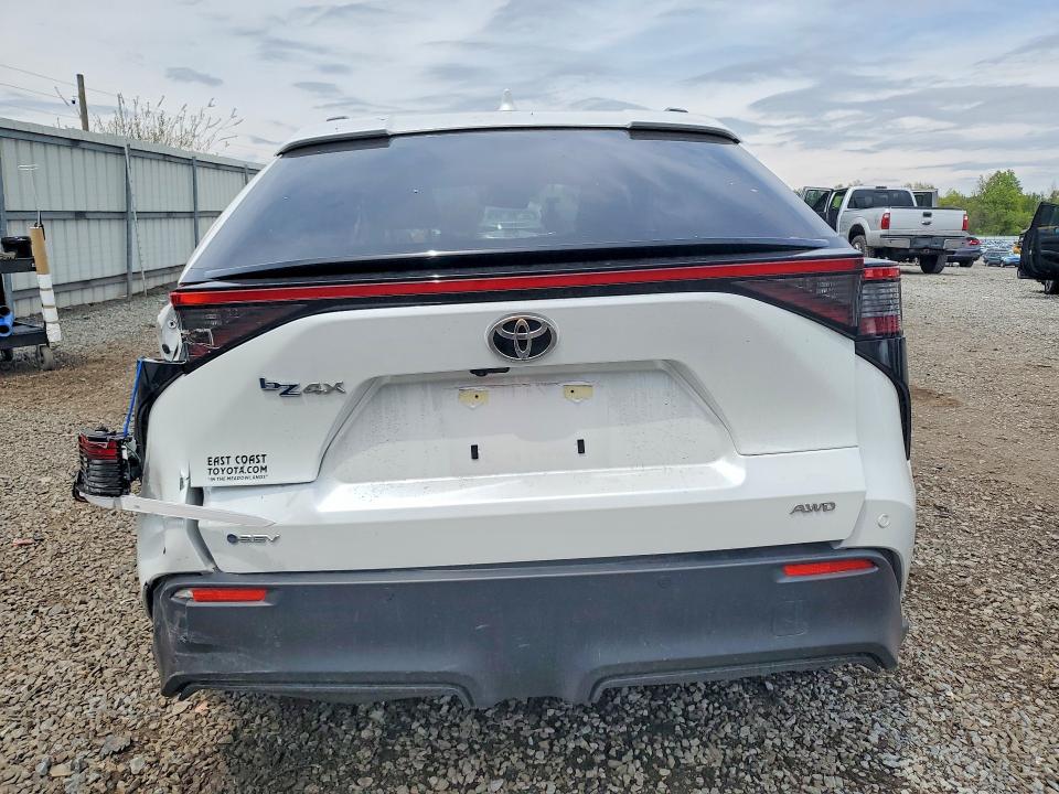 51630186 :رقم المزاد ، JTMABACAXRA085252 vin ، 2024 Toyota Bz4x مزاد بيع